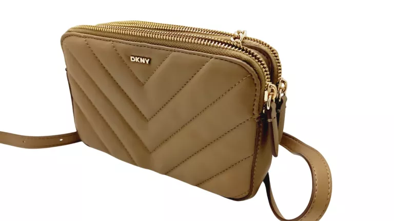 DKNY TOREBKA LISTONOSZKA SKÓRA EKOLOGICZNA BRĄZOWY