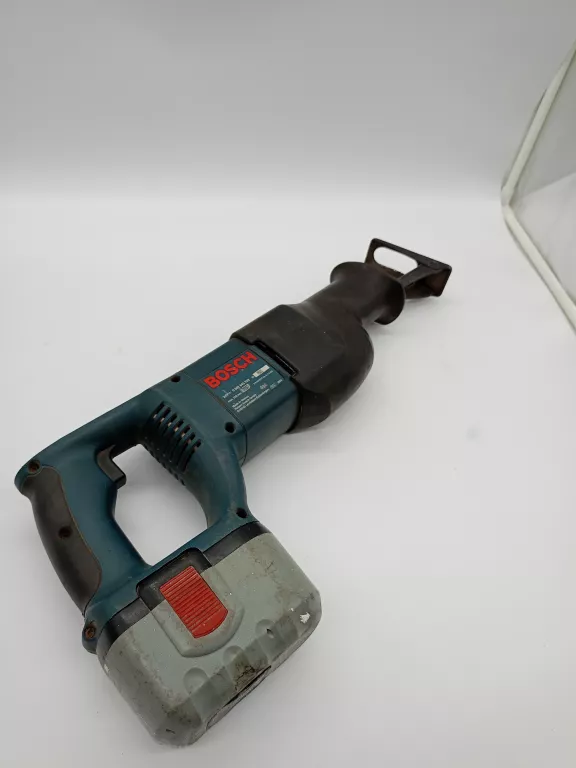 pila-szablasta-bosch-gsa-24ve-akumulator-seria-professional