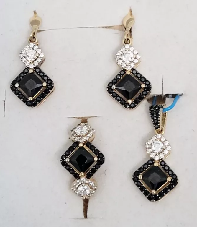 piekny-blyszczacy-pierscionek-z-czarnymi-oczkiem-585-ean-gtin-5901050601146