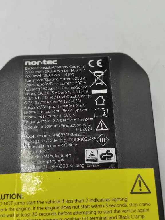 WIELOFUNKCYJNE URZĄDZENIE ROZRUCHOWE NOR-TEC 7200MAH