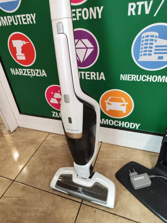 ODKURZACZ ELECTROLUX ERGORAPIDO EER7ALLRGY + ŁADOWARKA
