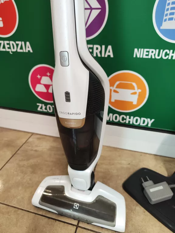 ODKURZACZ ELECTROLUX ERGORAPIDO EER7ALLRGY + ŁADOWARKA