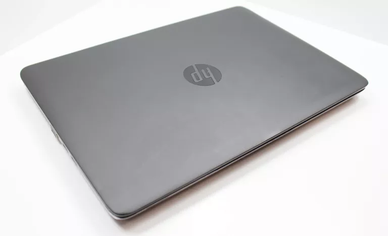 LAPTOP HP 840