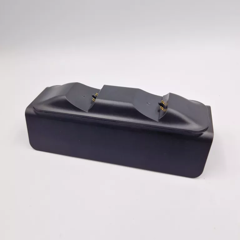 STACJA DOKUJACA ISY IC-6008 DO PS5