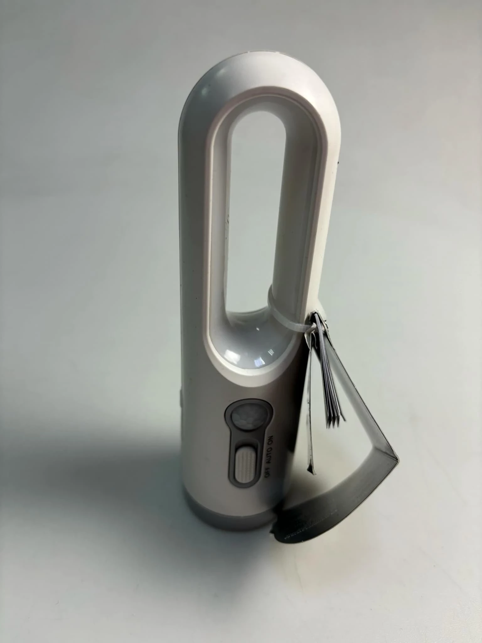 latarka-rechargeable-sensor-light-stan-11323-2