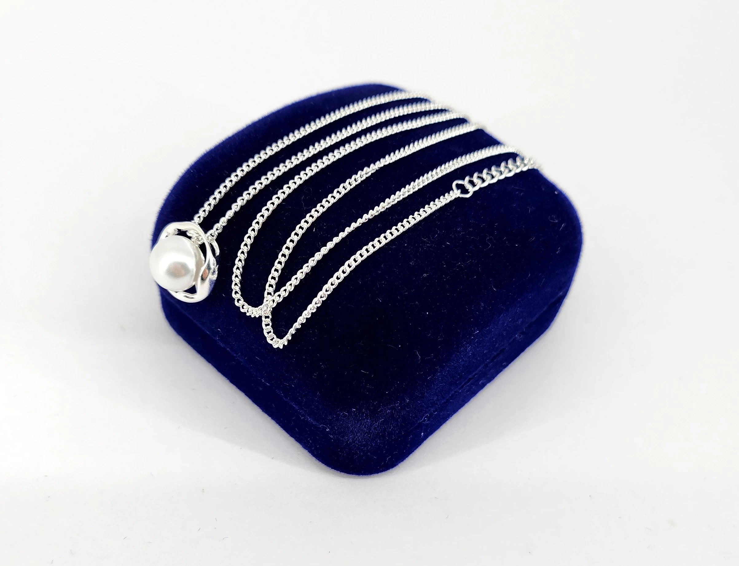 piekny-srebrny-lancuszek-z-perelka-308g-925-44cm-marka-226434-1704211