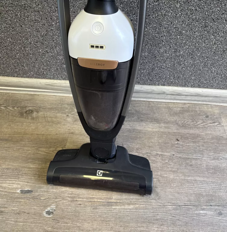 ODKURZACZ ELECTROLUX PURE Q9