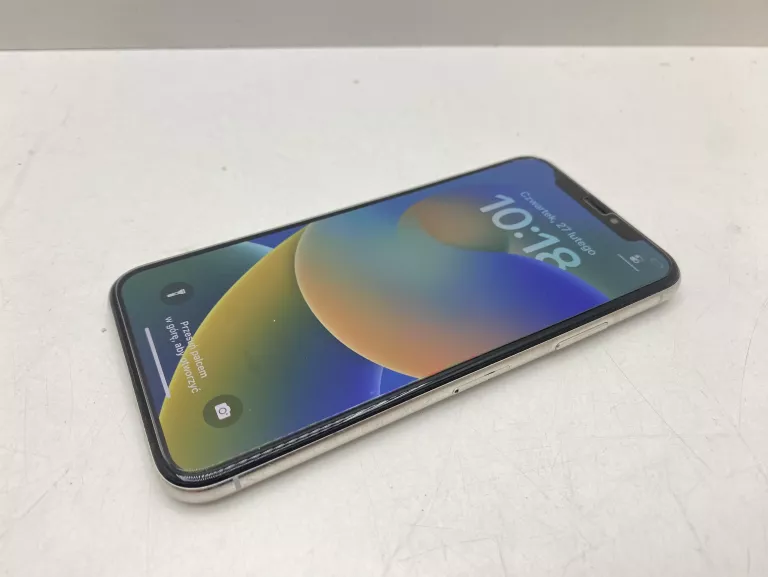 SMARTFON APPLE IPHONE X 3 GB / 64 GB 4G (LTE) SREBRNY OPIS!