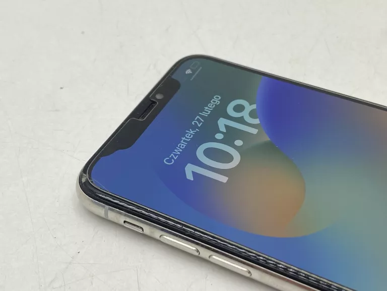 SMARTFON APPLE IPHONE X 3 GB / 64 GB 4G (LTE) SREBRNY OPIS!