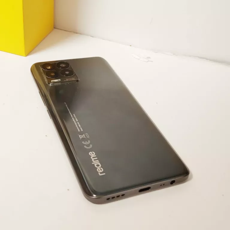 TELEFON REALME 8