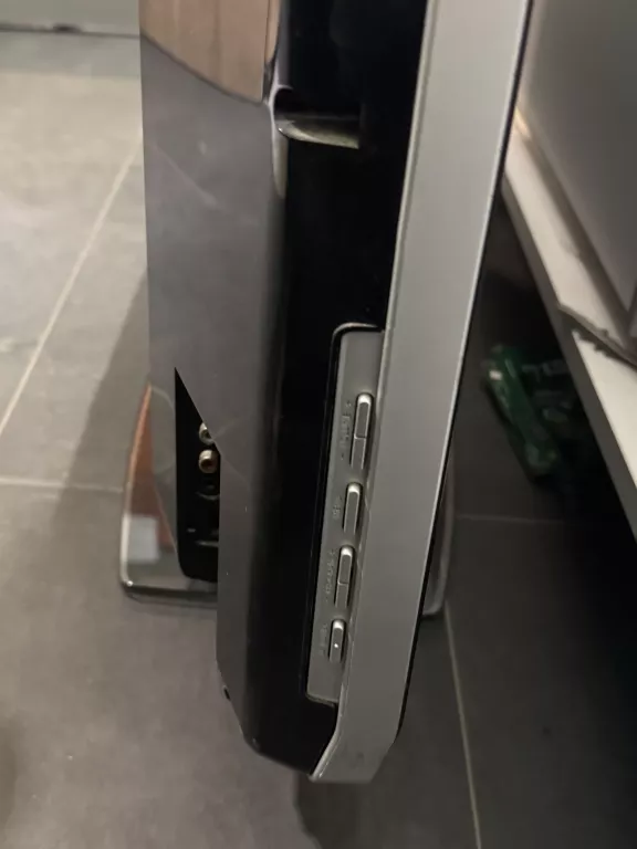 TELEWIZOR PHILIPS 32PFL7762D