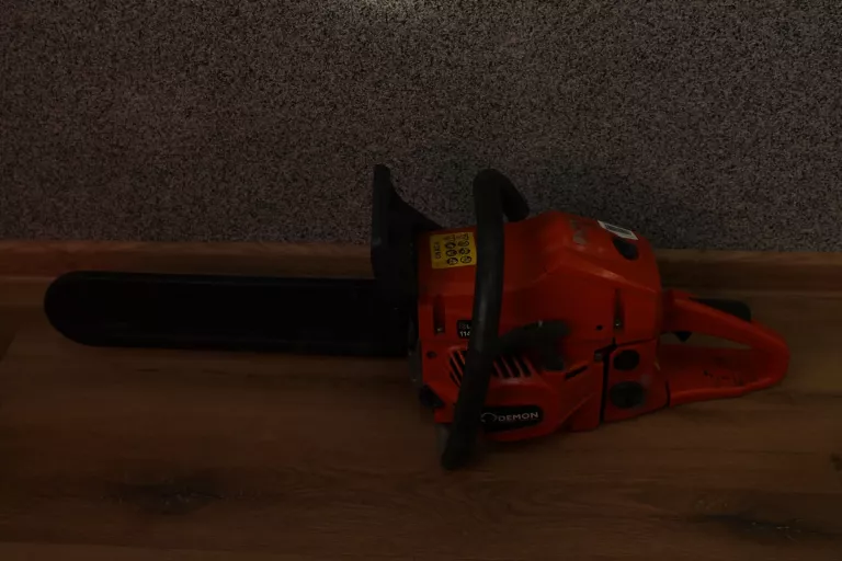 PILARKA ŁAŃCUCHOWA DEMON CS58T