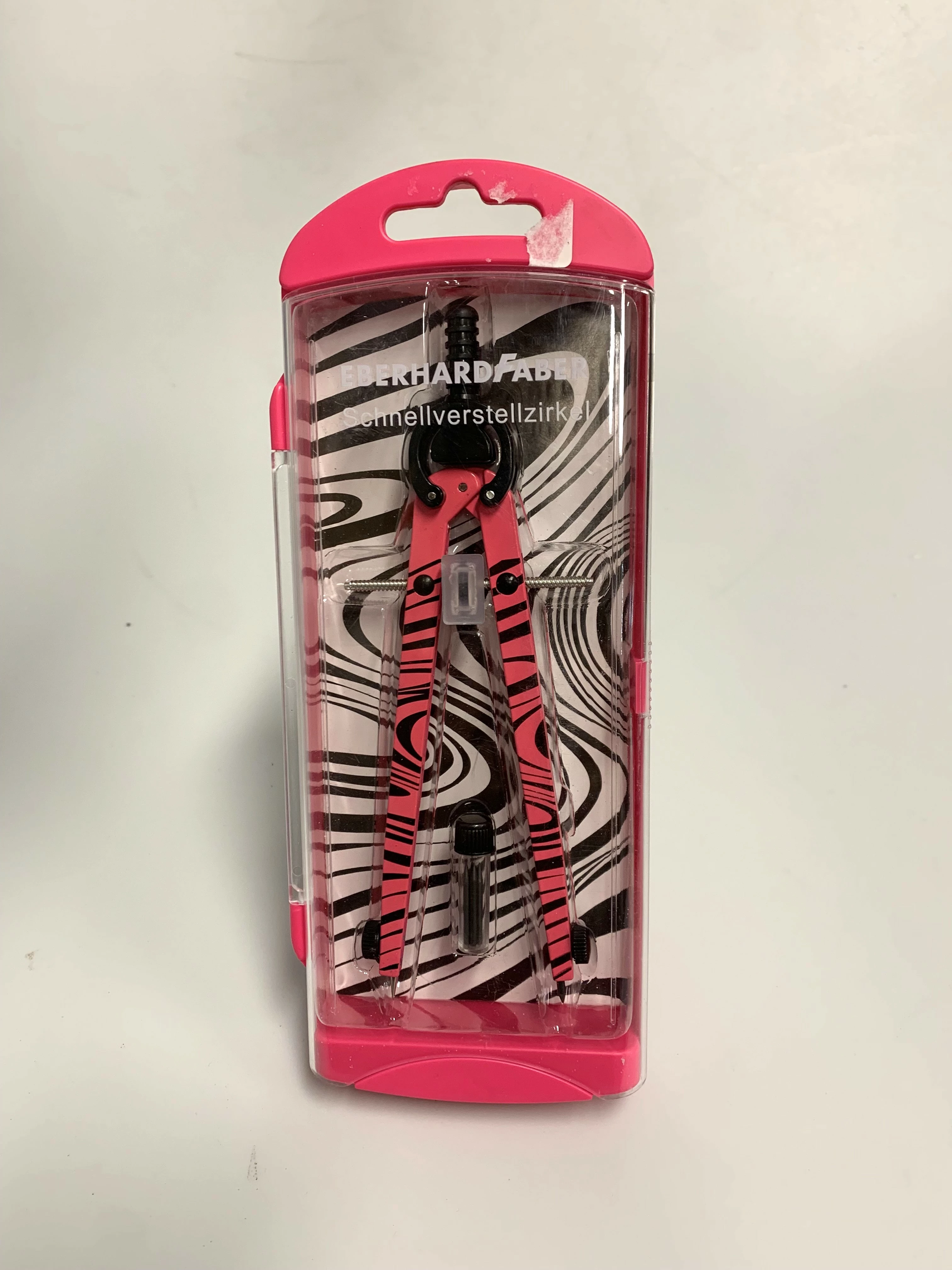 cyrkiel-eberhard-faber-rozowy-kosciuszki-43-myszkow