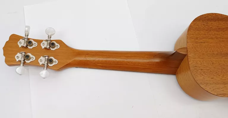 UKULELE LUNA PEACE&LOVE + POKROWIEC