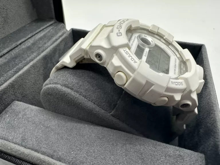 ZEGAREK CASIO G-SHOCK GBD-800 BIAŁY
