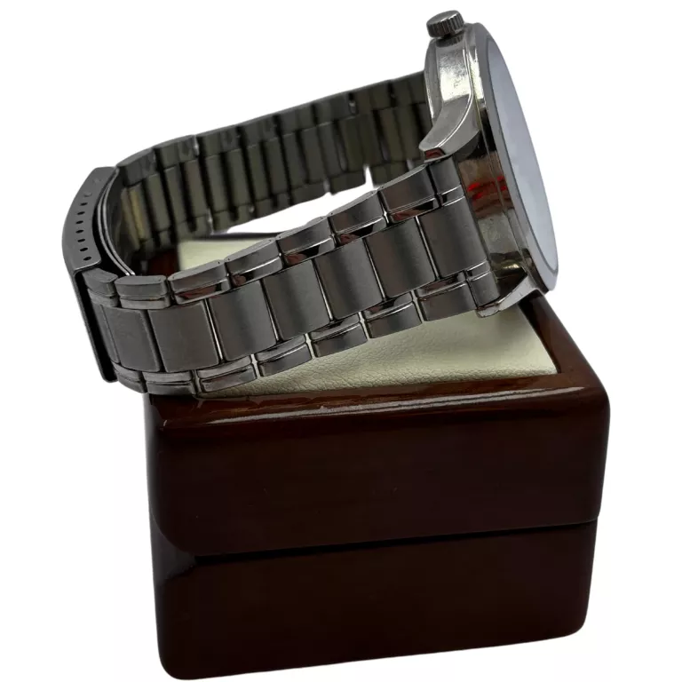 ZEGAREK MILLER SCOTT LONDON QUARTZ