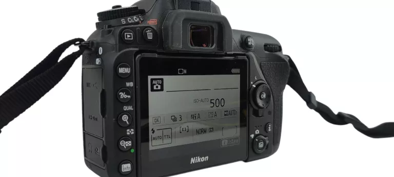 APARAT NIKON D7500 + NIKKOR 18-140 KOMPLET