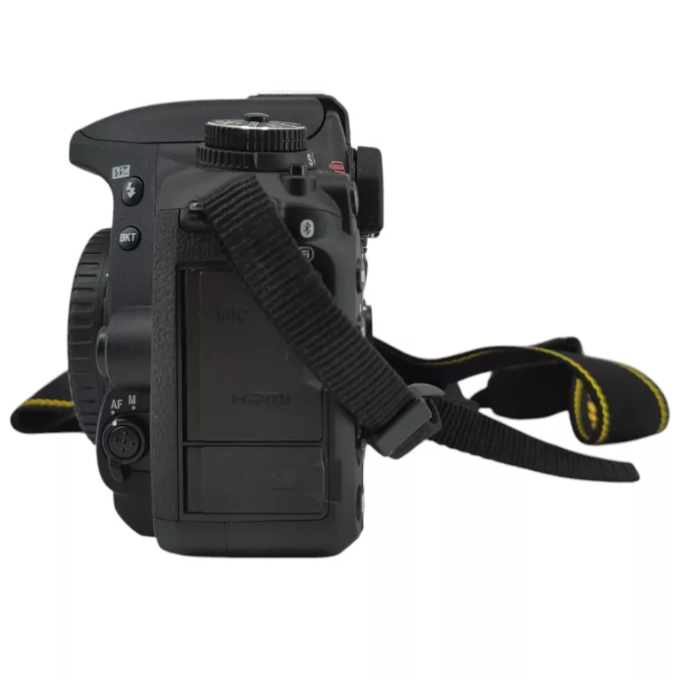 APARAT NIKON D7500 + NIKKOR 18-140 KOMPLET