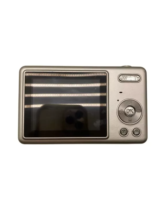DIGITAL CAMERA 2.7K