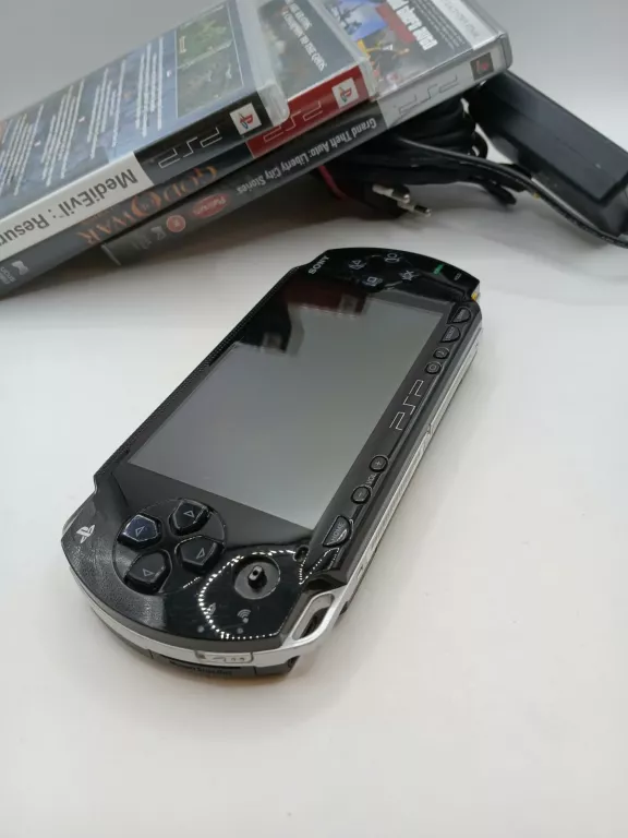 KONSOLA SONY PSP 1004 +3 GRY