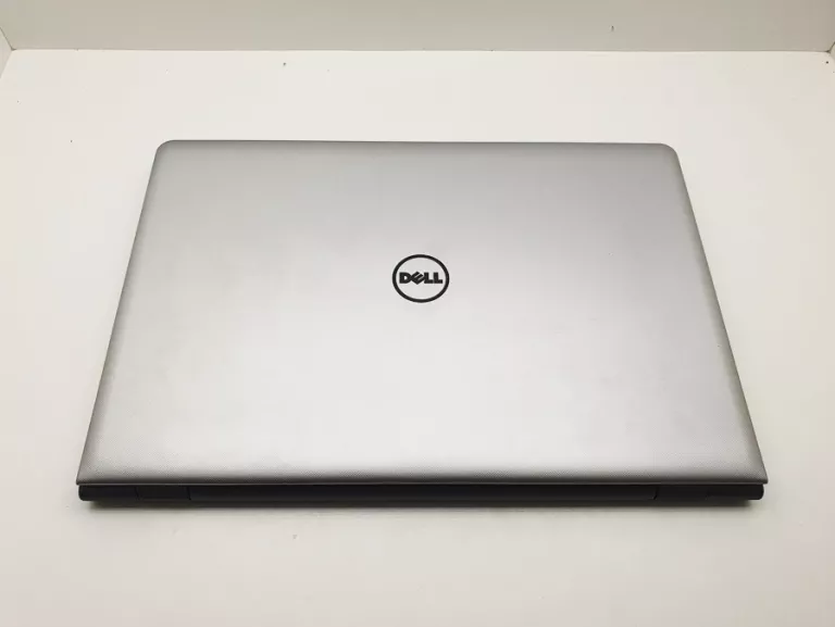 LAPTOP DELL INSPIRION 17 5000 I5-6GEN 8/240GB SSD 17,3"