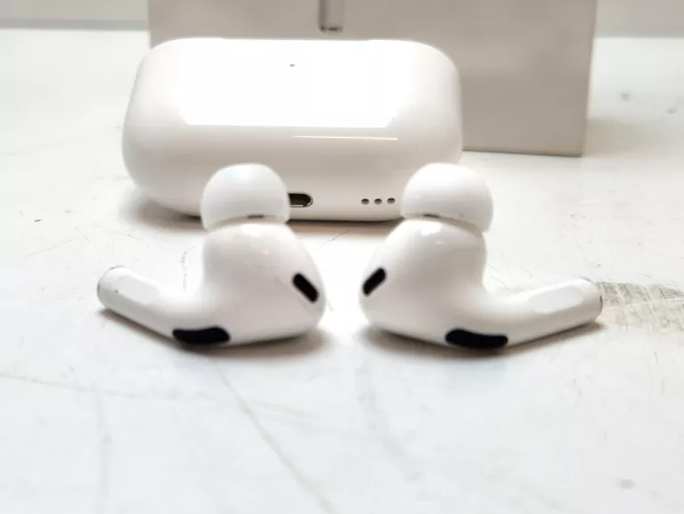 APPLE SŁUCHAWKI AIRPODS PRO (2. GENERACJI) Z ETUI ŁADUJĄCYM MAGSAFE (USB-C