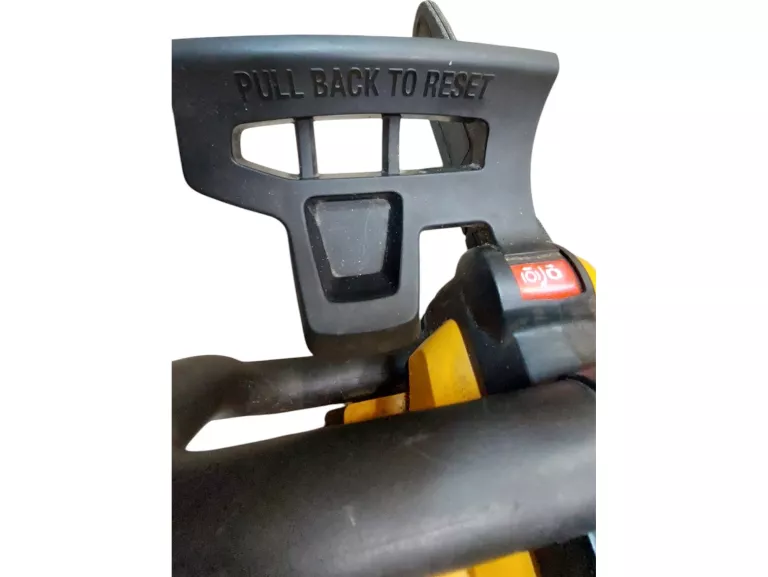 PIŁA PARTNER ELEKTRYCZNA P818 1800W