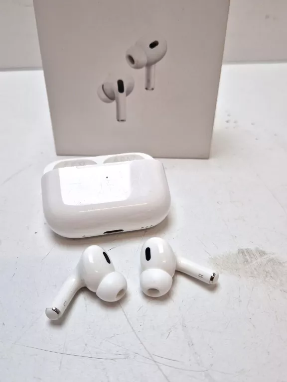 APPLE SŁUCHAWKI AIRPODS PRO (2. GENERACJI) Z ETUI ŁADUJĄCYM MAGSAFE (USB-C