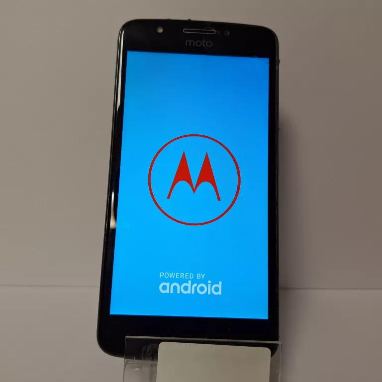 TELEFON MOTOROLA MOTO E4 PĘKNIĘCIE