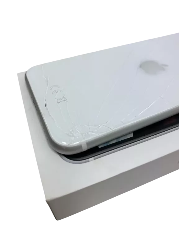 TELEFON IPHONE SE 2020 ROZBITY