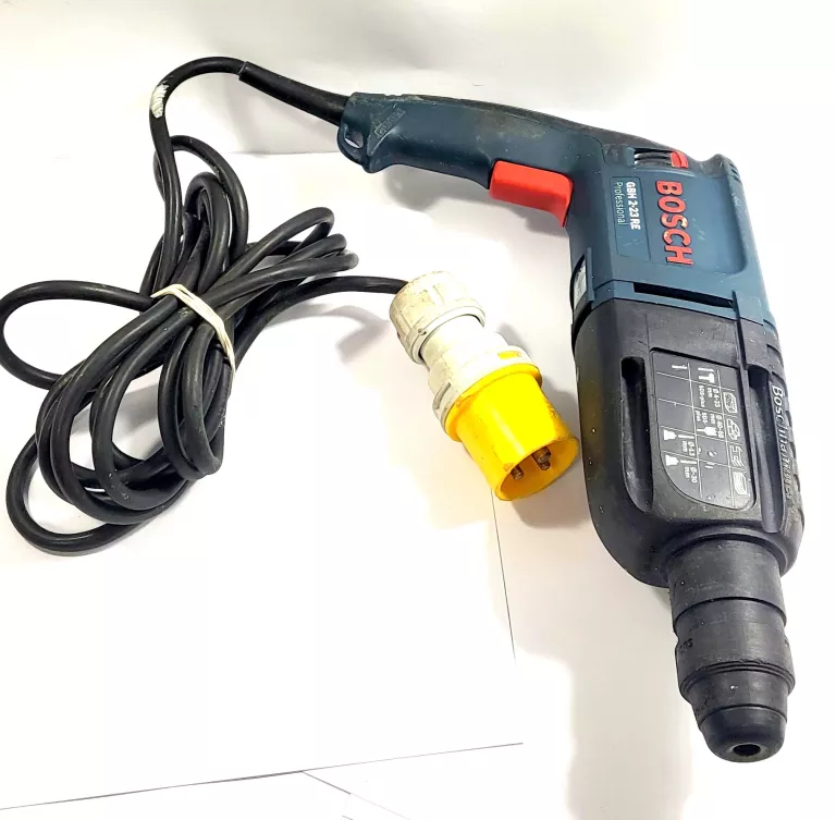 MŁOTOWIERTARKA BOSCH GBH 2-23 RE 650W