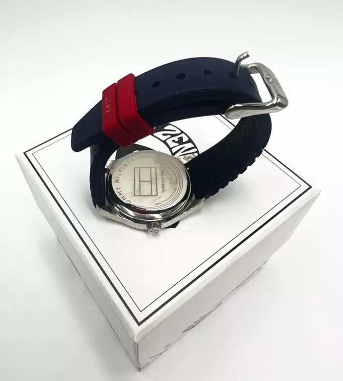 zegarek-dzieciecy-tommy-hilfiger-th-communion-1791458-ksztalt-koperty-129223-2