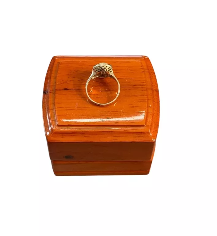 piekny-zloty-pierscionek-rodzaj-2205-2