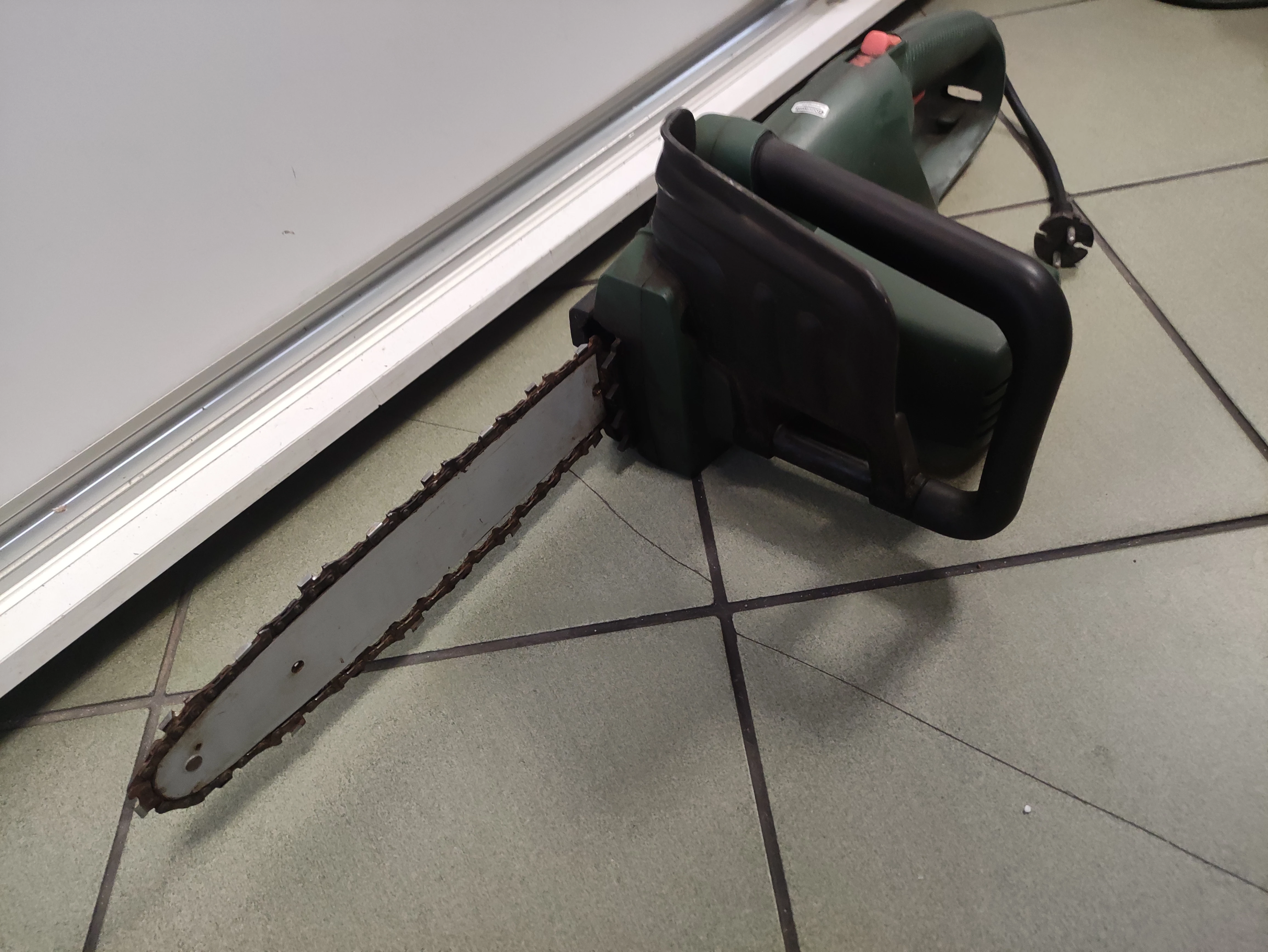 pila-elektryczna-black-decker-gk1630-marka-129307-8