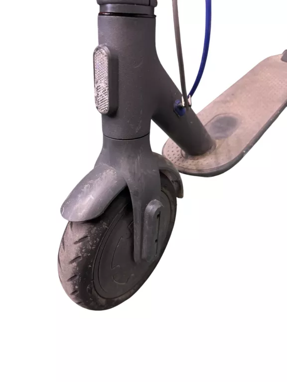 hulajnoga-elektryczna-xiaomi-mi-electric-scooter-3-kod-producenta-37835