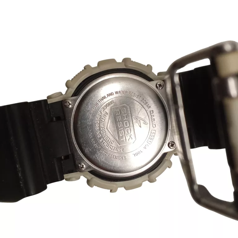 CASIO G-SCHOCK GA-100L BIAŁY