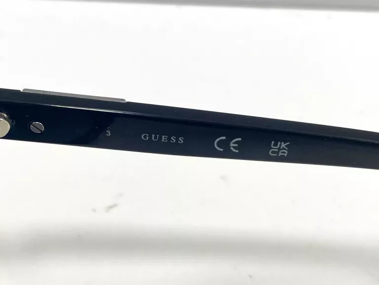 OKULARY PRZECIWSŁONECZNE GUESS GU00123 01B MĘSKIE