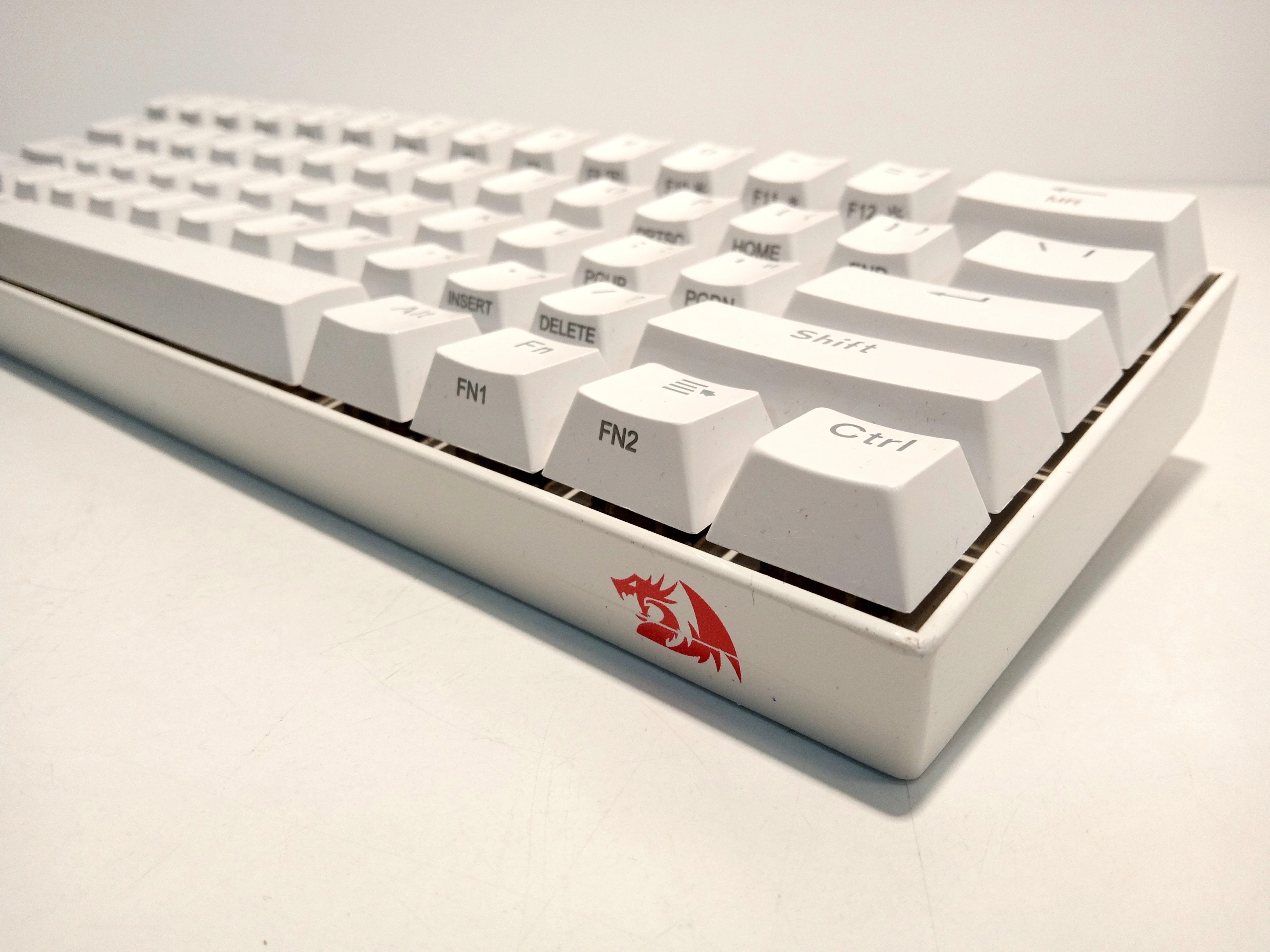 klawiatura-mechaniczna-gamingowa-redragon-k630-biala-typ-klawiatury-217377-276929