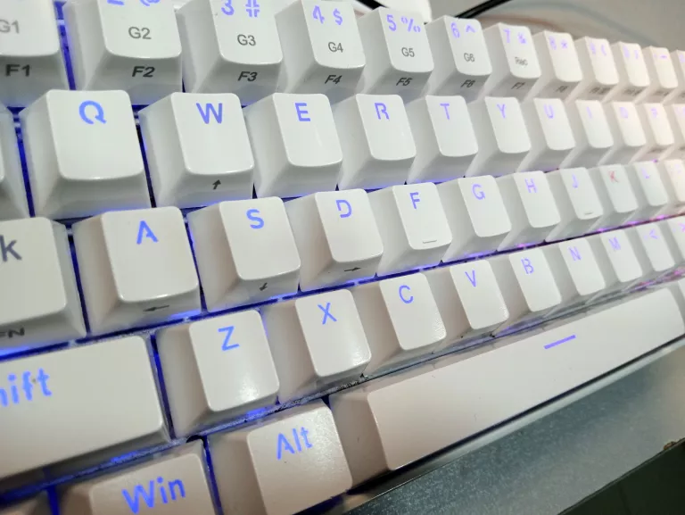 KLAWIATURA MECHANICZNA GAMINGOWA REDRAGON K630 BIAŁA