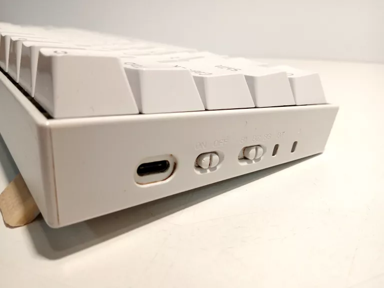 KLAWIATURA MECHANICZNA GAMINGOWA REDRAGON K630 BIAŁA