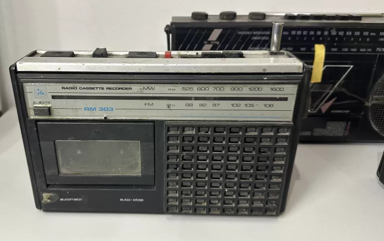 RADIOMAGNETOFON ZESTAW PRL NA CZĘŚCI