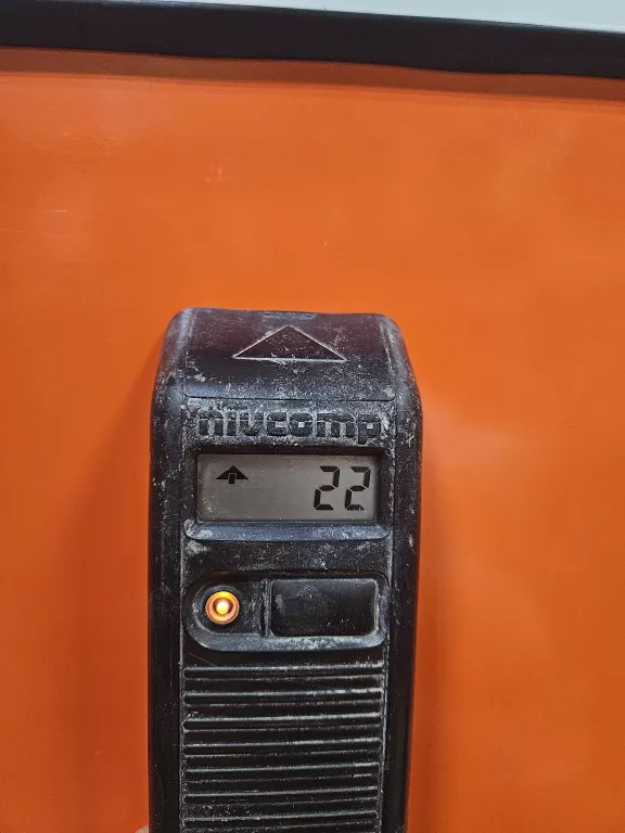POZIOMICA WĘŻOWA WODNA NIVCOMP H-25