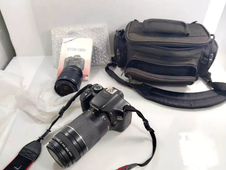 APARAT CANON EOS 550D