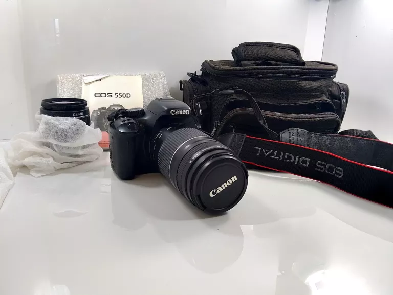 APARAT CANON EOS 550D