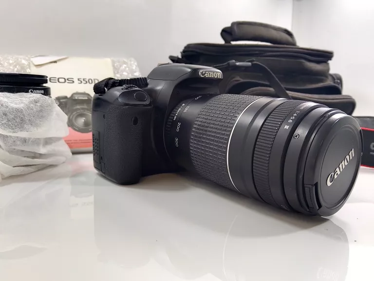 APARAT CANON EOS 550D