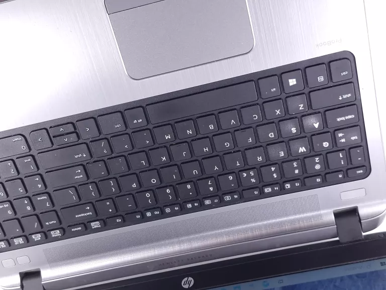 LAPTOP HP 255 G3 I7-4510U/8GB RAM/RADEON R5 M255/250GB SSD