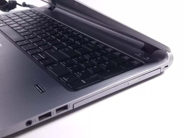 LAPTOP HP 255 G3 I7-4510U/8GB RAM/RADEON R5 M255/250GB SSD