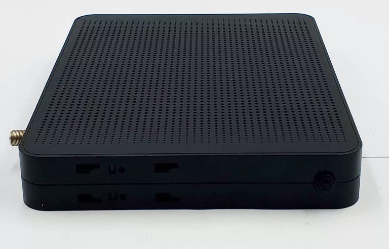 ROUTER EVW32C UBEE