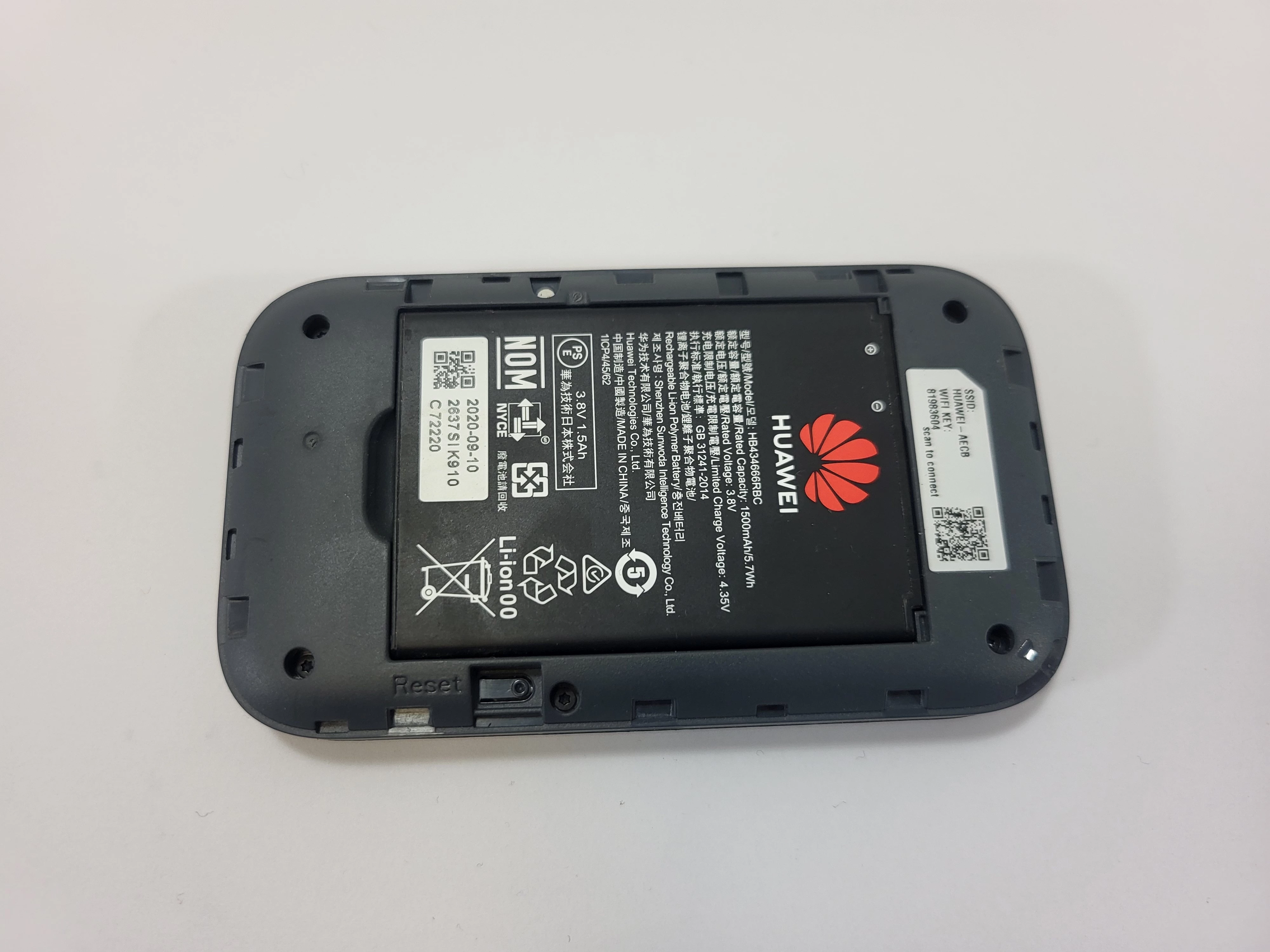 przenosny-modem-router-huawei-wifi-e5783-4g-lte-brak-klapki-model-e5783