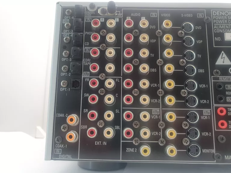 AMPLITUNER DENON AVR-2805 / BEZ PILOTA